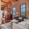 Jennifer's Historic Riverfront Loft Private Patio