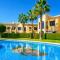 Club Salino Hideaway-Your Peaceful Retreat with Pool in Torrevieja