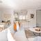 Lovley sunlit apartment walking distance to Cronulla mall and Cronulla Beach