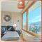 Viktoria B33 by Arosa Vacations, Exklusive App mit Bergblick im Zentrum