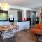 Appartement sur la grande plage de La Ciotat, calme, climatisé, avec garage privé