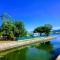 Graziosa villetta tra mare e lago
