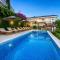 Al Mare Vacation Home