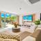 Large Luxury apartment on Palm Beach