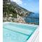 Elegante Villa con Vista Mozzafiato sul Mare di Amalfi
