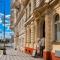 Riverside Palace Apartments