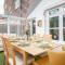 4 Bedroom Town House with Parking