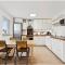 For Families and Teams, by Messe Munich ICM, direct Metro 15 min to CityCenter, Oktoberfest, 2-BedRoom full 2-BathRoom, free Parking, Balcony