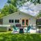 2 Kings Hot Tub Modern Cottage Hill Country