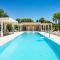 Luxury Home & Pool by Symphonya Luxury Holiday Rentals
