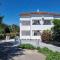 Zekic Family Apartments with Large Garden & Private Parking Quiet Area Lopar