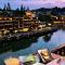 Phoenix Ancient Hill Riverside View Hotel- Offers free one-way high-speed rail pick-up service - Afternoon tea - Self-service laundry - Baggage storage - Travel planning