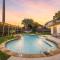 Perfect Getaway Home w Pool Jacuzzi Cinema Room