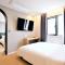 De Lamour Hotel