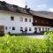Farmstay Lindnerhof Apartments & Rooms