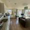 Number 10 Stunning Apartment, Fantastic Location! Free secure parking