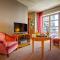 Hotel Giraffe by Library Hotel Collection - King Suite With Balcony