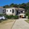 Apartments and rooms Iva