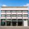 V1 boutique hotel