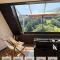 Ferienwohnung mit Ausblick Dachterrasse ideal für Paare und Hund direkt am Wanderweg 15 min zum Wasserfall und Hängebrücke