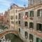 Ca' D'Oro Canal View Apartment - 2 Bedrooms