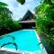 Tropical Jungle Villa 5 min walk to Cloud 9