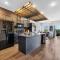 Modern Lakefront Elegance: Brooklynn's B