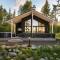 Norvamaja with a lake view, sauna and jacuzzi