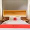 RedDoorz Plus @ Doorman Guest House