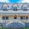 Sails - elegant, spacious beach villa