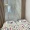 Calaisis room bed