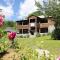 Bezengi guesthouse and Cafe Kala