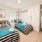 Beach vibes 2 bedrooms house