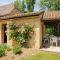 Pleasant Cottage with Pool in Vezac South of France