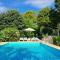 Bed and Breakfast with a View & Pool Bastide de Marie Grasse
