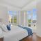 Luxe Toronto Townhome, Rooftop Terrace, Parking