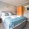 Scotia House -3 bed house in Larkhall with private driveway