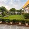 Lime Tree Studio Near Fortis Gurgaon