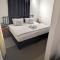 Golentle Home Stay & Extra View Safaris