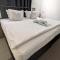 Golentle Home Stay & Extra View Safaris