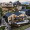 Roam Taupo Lake Front Unit 1 - Spa Pool