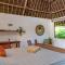 Distant Relatives Ecolodge & Backpackers