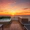 Heated Private Jacuzzi Penthouse Breathtaking Seaview