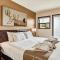 LUXX Taos Motor Lodge