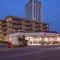 Coast Calgary University Area Hotel by APA