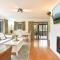 Olive Grove 3 1 Bedroom Villa with large Bath