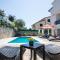 Apartments Flowers - Heated Pool Near Beach