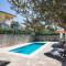 Apartments Flowers - Heated Pool Near Beach