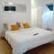 Chambre, salle de bain, toilette, salon privatif