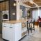 Luxury Loft Center #2 Min to Main Square# Parking